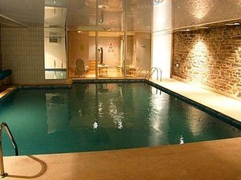 Les Chemins Francis - Modern Hotel Bagnols-les-Bains Esterno foto