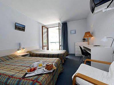 Les Chemins Francis - Modern Hotel Bagnols-les-Bains Esterno foto