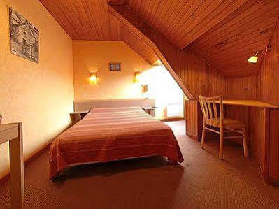 Les Chemins Francis - Modern Hotel Bagnols-les-Bains Esterno foto